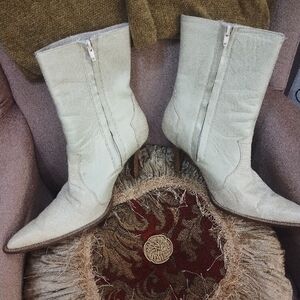 Elegant White Women's Boots
